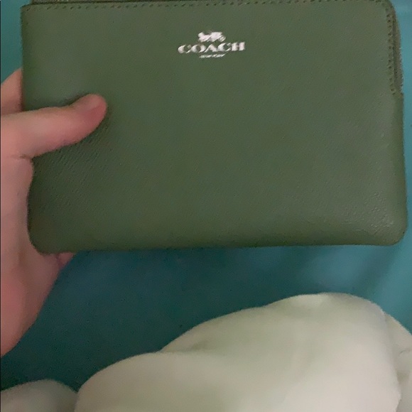 Army green Coach wallet - Picture 2 of 2